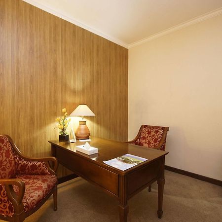 Bahari Inn Tegal Bagian luar foto