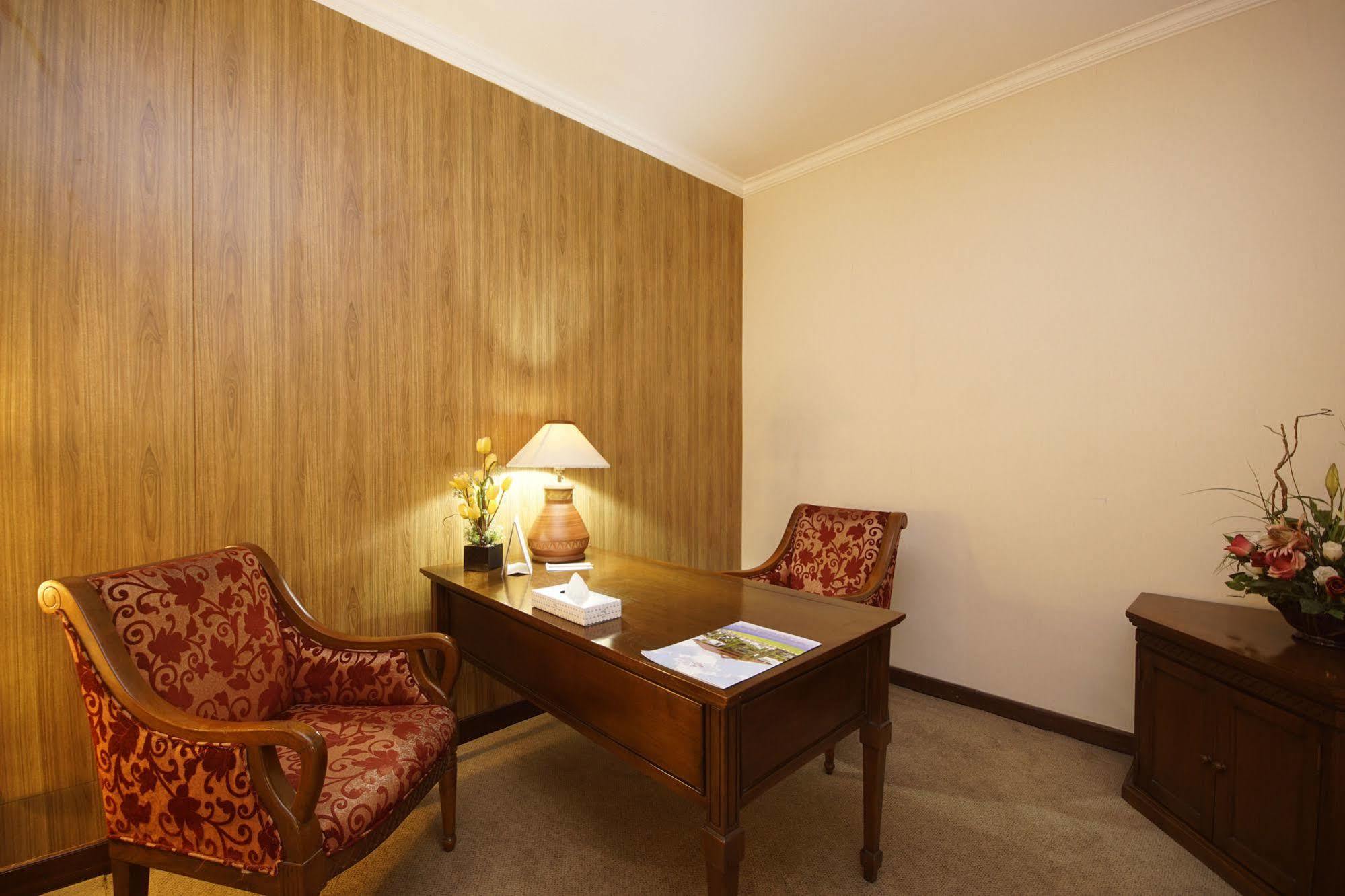 Bahari Inn Tegal Bagian luar foto