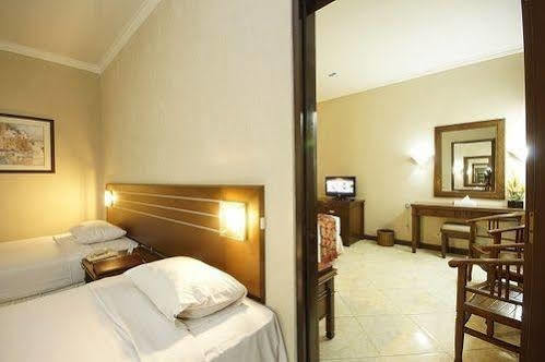 Bahari Inn Tegal Bagian luar foto