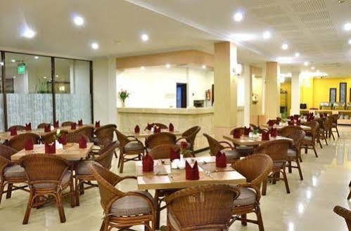 Bahari Inn Tegal Bagian luar foto